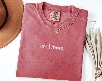 Mom Shirt, Minimalist Graphic Tee, Modern Mama Gift