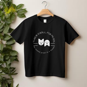T-Shirt mit personalisiertem Haustiernamen | Individuelles Geschenk für Papa | T-Shirt mit Papa-Witz