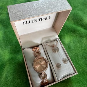 Ellen Tracy Bracelet - Etsy display picture 3