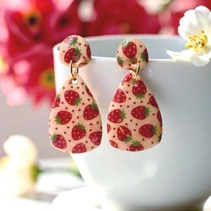 Strawberry Dangle Earrings Cute Fruit Earrings Handmade Resin Earrings Summer Jewelry Gift Kawaii Berry Drop Earrings for Her Cottagecore