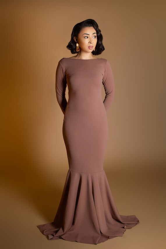 Pale Mauve Mermaid Dress: Backless Boat Neck Evening Gown