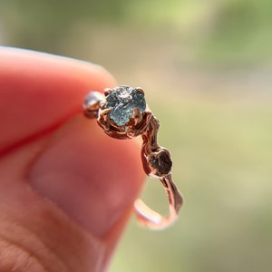 Demi Naples Rough Montana Sapphire Trio Ring | Handmade Montana Sapphire Nature Ring, Organic Rough Gemstone Earth Inspired Ring, Twig Ring