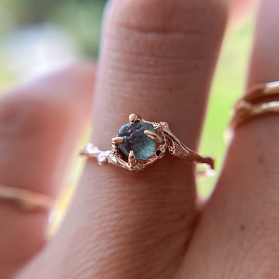 Rough cut gemstone rings discount