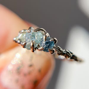 Naples Montana Sapphire Three Stone Ring | Rough Uncut Montana Sapphire Ring, Dragon&#39;s Egg, Organic Nature Inspired Ring, Alternative Ring