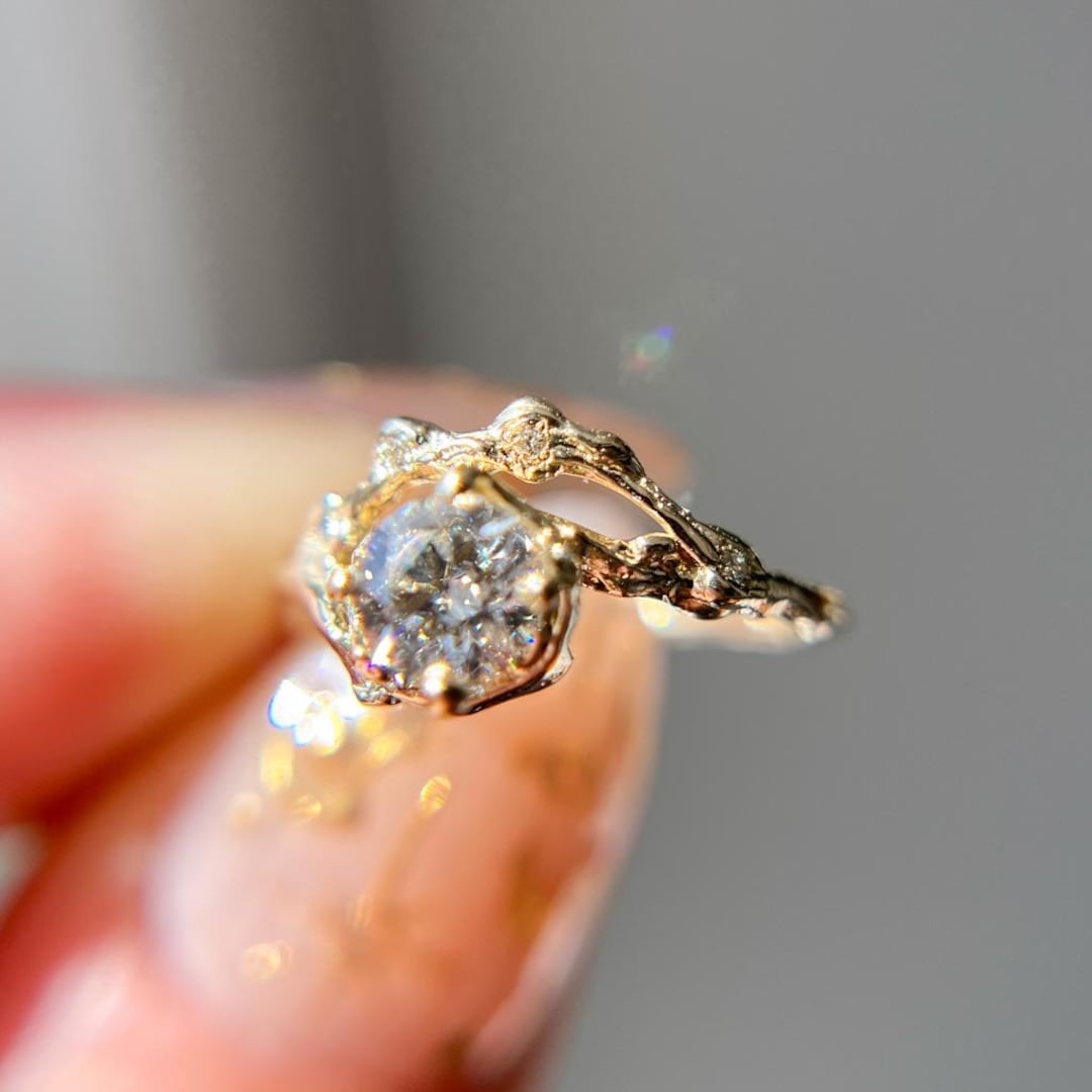 Naples The International Diamond Center Gv2 Naples Diamond - Main Image