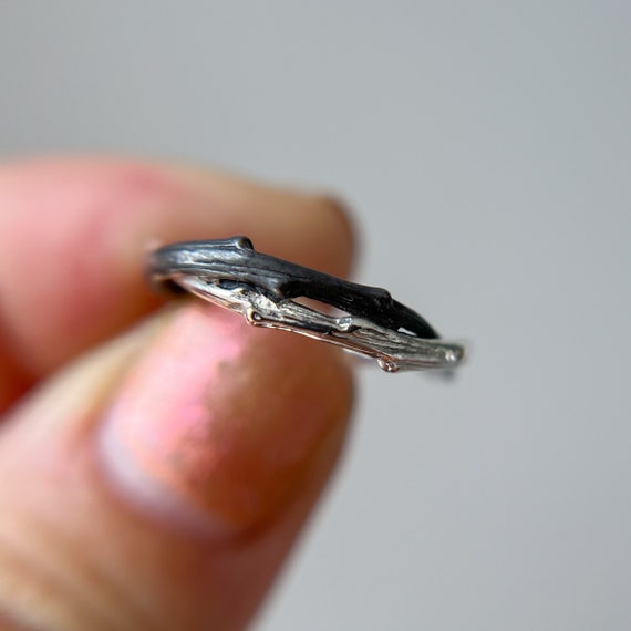 Leaf Vine Design Oxidized Sterling Silver Ring - Nature Inspired Leaf Vine Design Oxidized Sterling Silver Ring - Nature Inspired