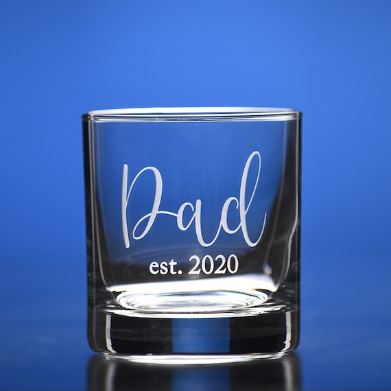 Dad Est 2019 New Dads Whiskey Rocks Glass Gift for First Time Father Bold Engraved Whisky Drinking Glasses