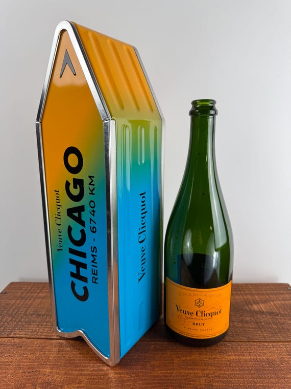 Chicago Arrow Box Veuve Clicquot, Travel, Isotherm, Street Sign to