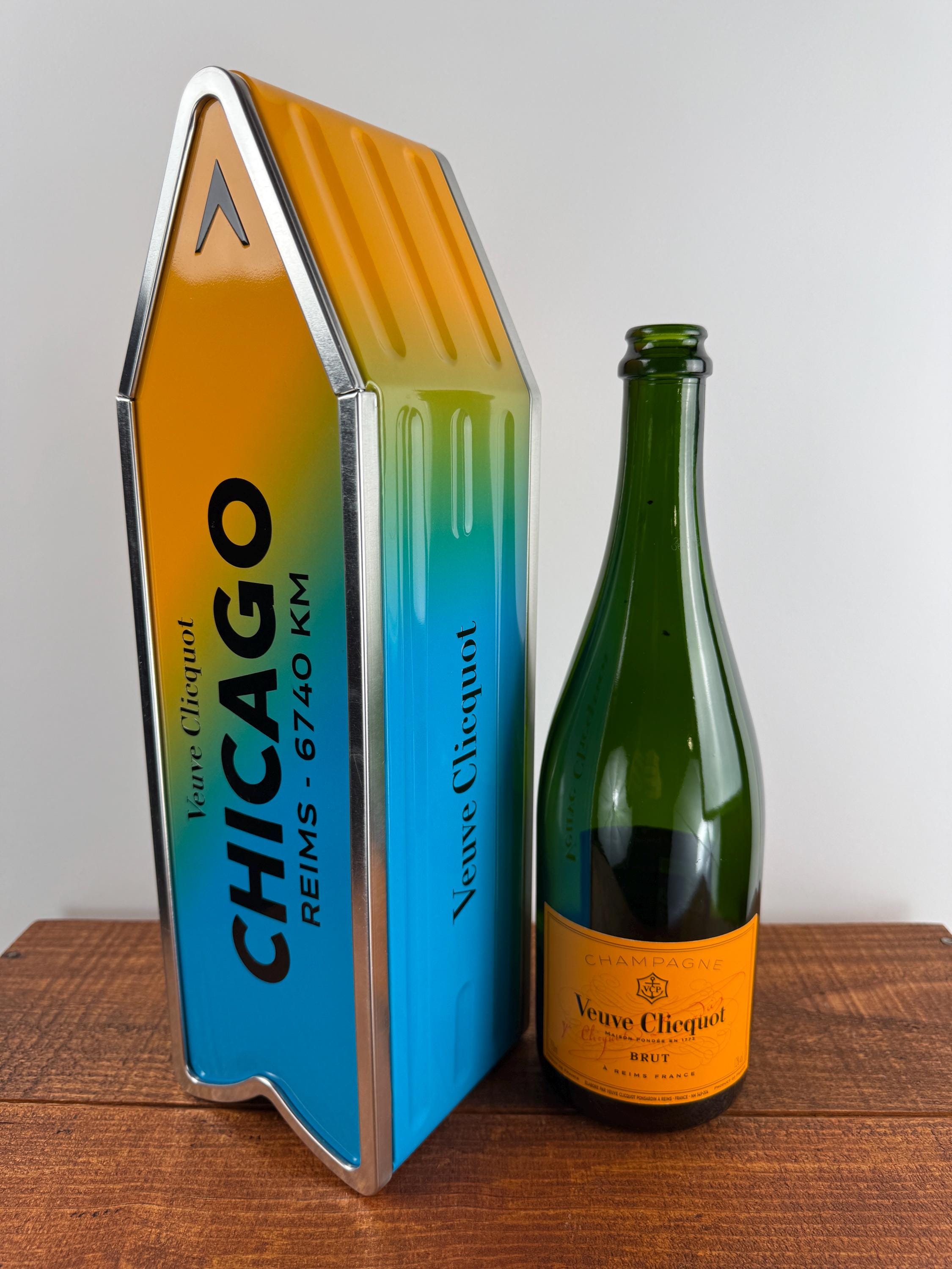 Chicago Arrow Box Veuve Clicquot, Travel, Isotherm, Street Sign to