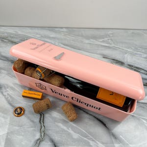 Vintage Veuve Clicquot pink Fridge Style Cooler – Retro Picnic & Travel Isothermal Box - French lovers