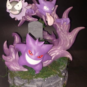 Gengar evolution statue