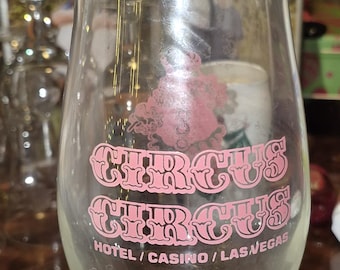 Vaso de huracán de circo vintage