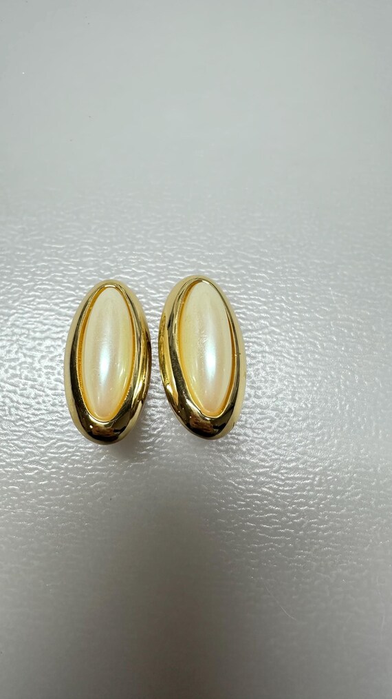 Richelieu Faux Pearl Clip-on Earrings - image 4