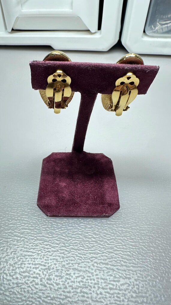 Richelieu Faux Pearl Clip-on Earrings - image 3