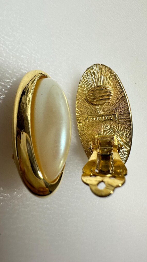 Richelieu Faux Pearl Clip-on Earrings - image 6