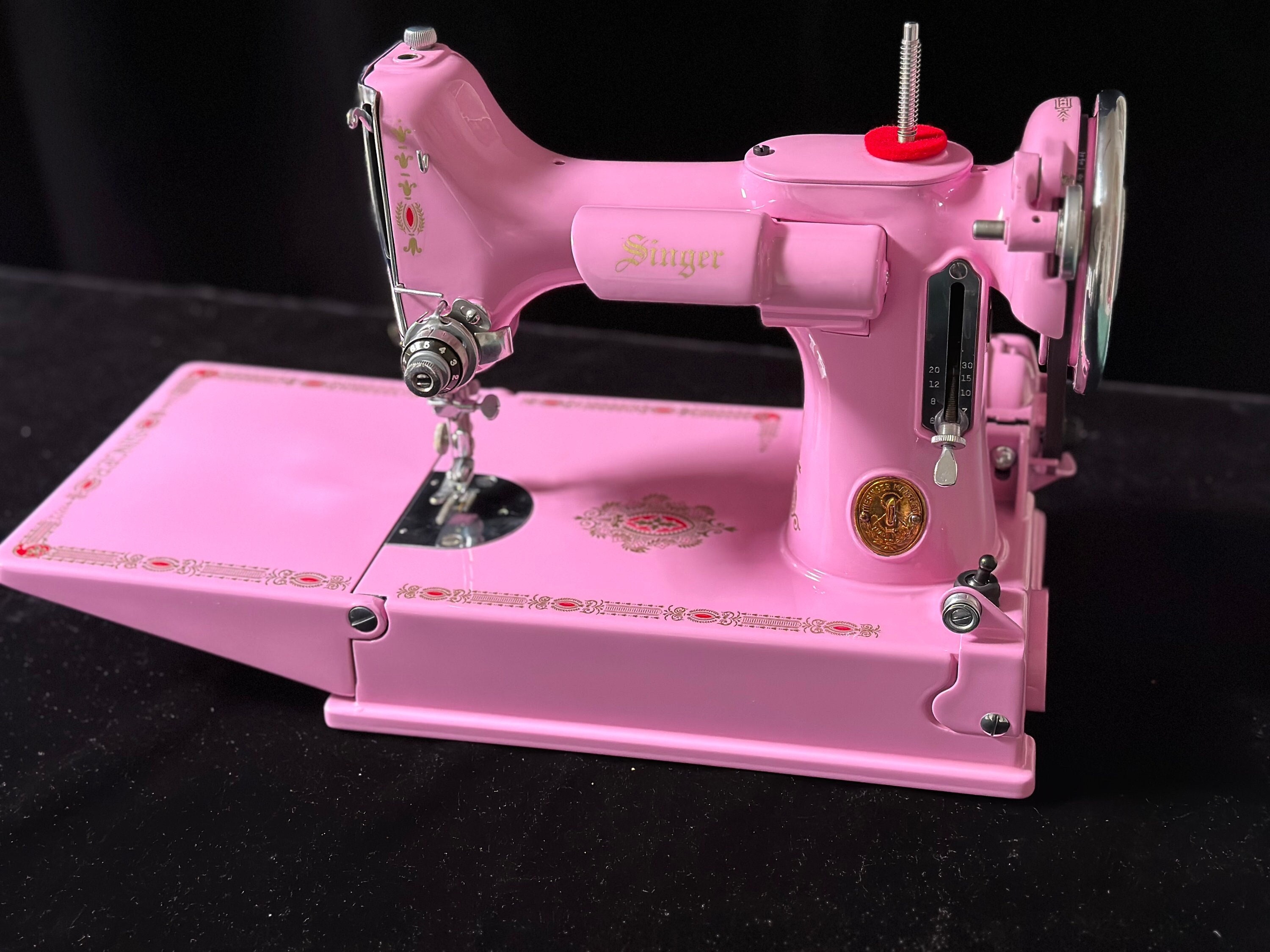 Funda protectora personalizada para el brazo/cubierta para el panel lateral  de la máquina de coser Singer Featherweight 221 con monograma bordado -   España