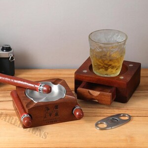 Posacenere per whisky e sigari personalizzato, porta bicchiere, posacenere per sigari in legno 2 in 1 con porta bicchiere da whisky, ottimo regalo per uomo
