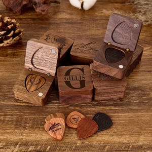 Personalized Guitar Picks, Custom Wooden Guitar Pick Case Box with Engraving, Wood Guitar Pick Organizer Music Gift for Guitarist Musician