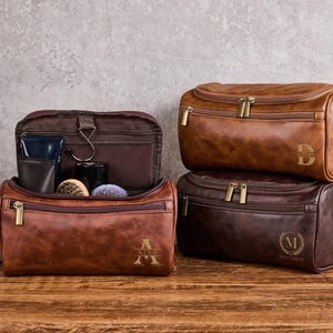 Trousse de toilette personnalisée pour homme, kit d'accessoires en cuir, cadeau garçon d'honneur, cadeau pour lui, cadeau pour papa, cadeau d'anniversaire, idée cadeau homme