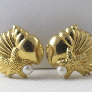 Vintage goudkleurige doorboorde schelp zeester oorbellen (E-1-3)