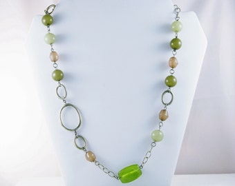 Vintage Long Silver Tone Chain Link, Green and Tan Lucite Beaded Necklace (N-1-4)