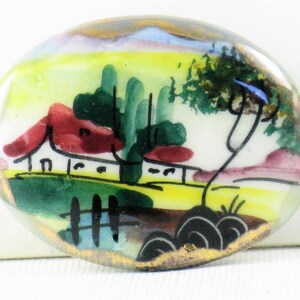 Porcelain Hand Painted Pastoral Farm House Cabin Picture Vintage Brooch Pin (B-1-4)