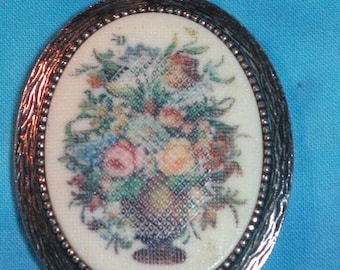 Sarah Coventry Vintage Tapestry Floral Pendant Necklace (N-1-6)