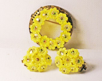 Vintage Yellow Thermoset Floral and Crystal Brooch and Clip Earrings Demi Set (B-2-4)