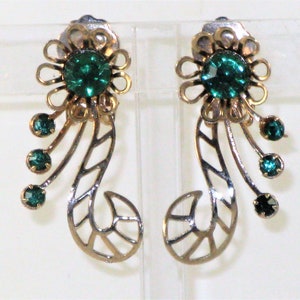 Vintage Green Rhinestone Gold Tone Floral Clip Earrings (E-1-1)