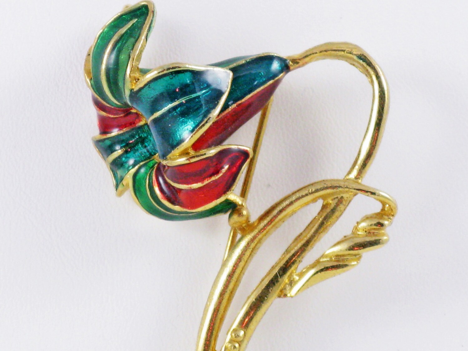 CLEARANCE SALE - Vintage Enamel Floral Lily Brooch Pin (B-4-4