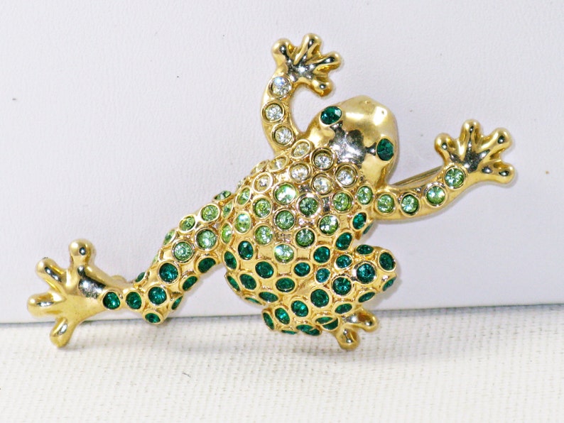 Vintage Monet Gold Tone Green Rhinestone Frog Brooch Pin B-1-5 image 1