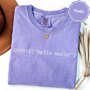 Maglietta "Hello world coding comfort colors®": maglietta divertente da programmatore / maglietta regalo per programmatore / maglietta umoristica per sviluppatori / regalo di compleanno per programmatore