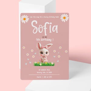 Modelo de convite de coelho no jardim de flores, design fofo e divertido para aniversários, convite de aniversário de menina
