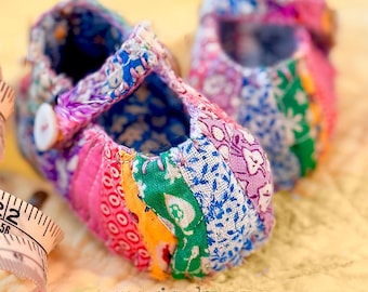 Handmade Baby Mary Jane Shoes, Antique Wedding Ring Quilt Booties, Vintage Quilt Newborn, Soft Sole Heirloom Gift