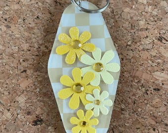 Hotel key series-yellow daisies