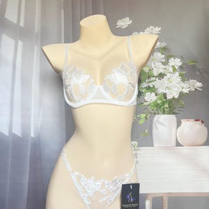 White Lace French Lingerie Set,Flower Embroidered Lingerie