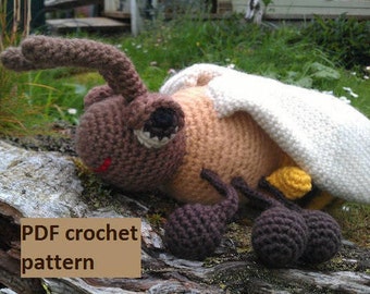 Great Big Honey Bee - crochet pattern PDF