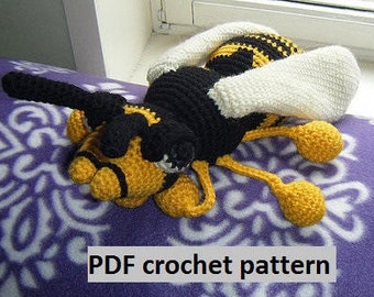 Great Big Wasp - crochet pattern PDF