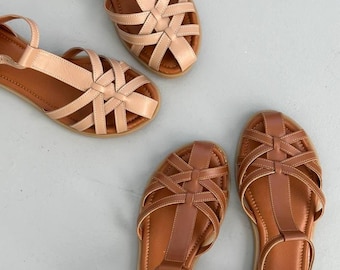 Handmade T Strap Sandals, Women&#39;s Leather Sandals, Minimalist Sandals, Summer Shoes, Strappy Flat Sandals, Beach Sandals