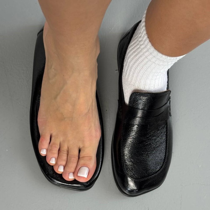 Women's Wide Toe Penny Loafers, Classic Black Leather Slip-On Shoes, Comfortable Casual & Office Footwear for Her image 3