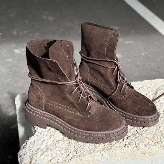 Brown Suede Combat Boots for Women, Chunky Sole Lace-Up Ankle Boots, Rustic Western Style Fall Footwear