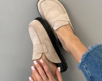 Women's Suede Clogs with Open Heel, Wide Round Toe Slip On Mules, Anatomical Platform Shoes, Comfortable Summer Loafers