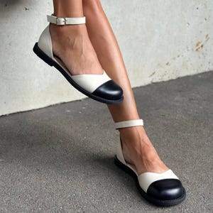 Natural Leather Mary Jane Flats, Women's Wide Toe Box Anatomical Shoes, Barefoot Style Ankle Strap Shoes, Comfortable Soft Minimalist Flats Beige