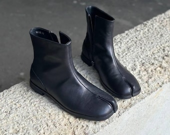 Barfuß Tabi Ankle Boots, Minimale Leder Split Toe Schuhe, modernes japanisch inspiriertes Design, bequeme Statement Schuhe für jeden Tag