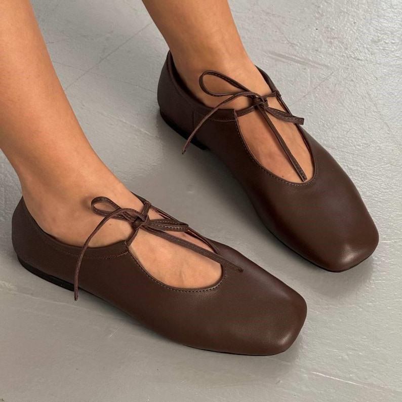 Ballerine Barefoot in pelle scamosciata con lacci, scarpe Mary Jane da donna con punta quadrata, suola morbida e flessibile, comode ballerine slip-on da tutti i giorni immagine 19