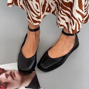 Women's Square Toe Mary Jane Flats, Leather Ankle Strap Ballet Shoes, Comfortable Everyday Footwear