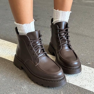 Chunky Platform Leather Ankle Boots, Wide Fit Lace-Up Women’s Shoes with Fleece Lining, Warm Demi-Season Footwear image 2