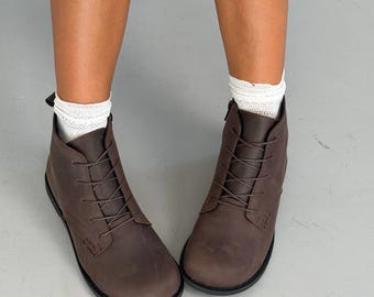 Women Barefoot Ankle Boots, Leather Wide Toe Box Shoes, Anatomical Lace Up Booties with Zipper, Warm Fleece Lined Flat Autumn Shoes