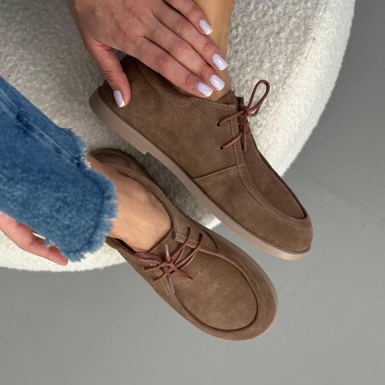 Barefoot Brown Suede Lace-Up Loafers for Women, Round Toe Leather Shoes, Classic Loafers, Comfortable Casual Shoes for Everyday Wear Beige