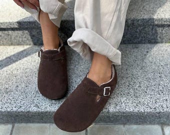 Women's Suede Winter Clogs with Fur, Cozy Slip-On Shoes for Home and Outdoor Wear